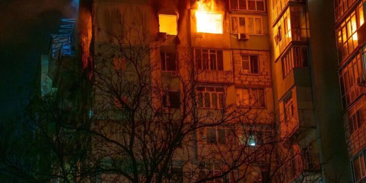 2 постраждалих в Одесі від атаки рф, зачепило портову інфраструктуру