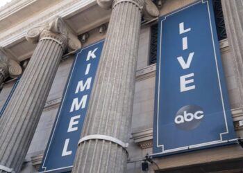 Комісар FCC звинуватила адміністрацію Трампа у кампанії тиску проти Disney та ABC