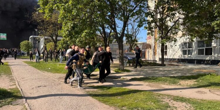 Сьогодні у результаті обстрілів рф загинули 27 людей, щонайменше 120 отримали поранення – МВС