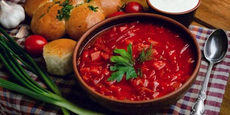 Історія борщу та найсмачніші його рецепти з різних куточків України