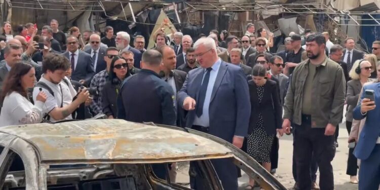 Понад 70 дипломатам показали місце удару рф на Лук'янівці у Києві