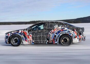 BMW готує одночасно електричний та бензиновий M3 за "приблизно однаковою" ціною