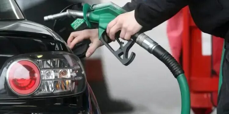 У Севастополі обмежили продаж бензину через дефіцит пального та зростання цін