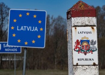 Латвія почала встановлювати "зуби дракона" на кордоні з рф для стримування можливого вторгнення
