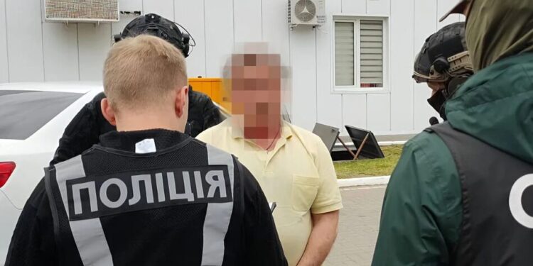"Брали" до 20 тис. доларів за вигадану інвалідність і виїзд за кордон – на Київщині викрили лікарів братів-близнюків