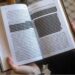 У росії цензура масово вирізає з книжок теми війни та ЛГБТК – розвідка