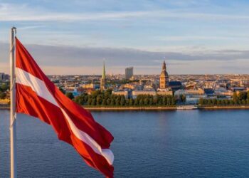 Міністр оборони Латвії подав у відставку через атаку дронів на нафтобази
