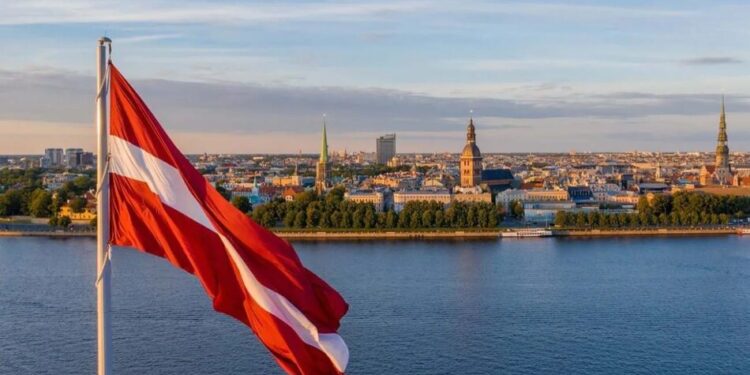 Міністр оборони Латвії подав у відставку через атаку дронів на нафтобази