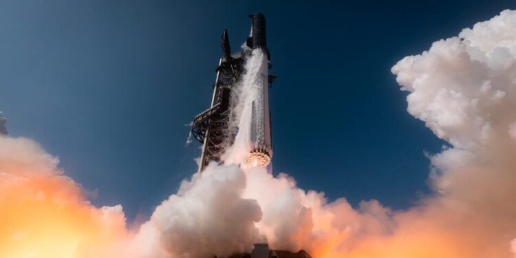 SpaceX провела перший успішний запуск ракети Starship версії V3