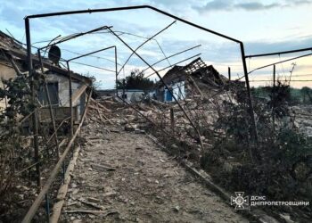 Дніпро і Кривий Ріг вранці атакувала рф, постраждалому напередодні немовляті врятували ногу