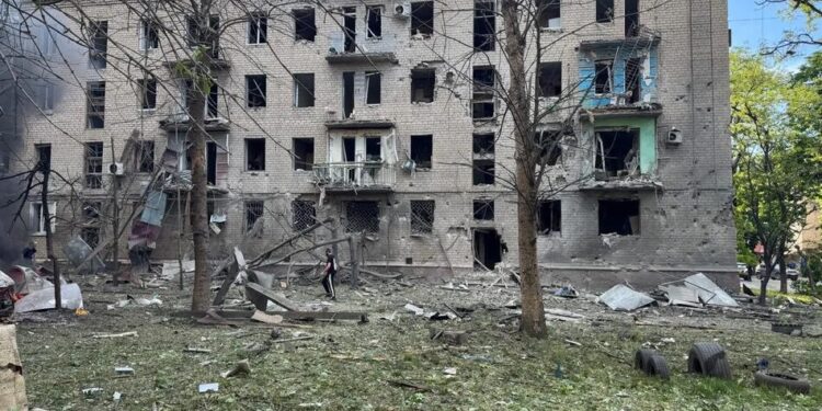 Окупанти скинули на центр Краматорська дві авіабомби, п'ять людей поранені