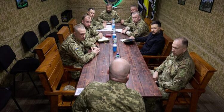 Перемогли один нацизм, переможемо й інший – Зеленський відвідав Олександрівський напрямок та зустрівся із військовими