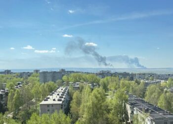 У російській пермі пролунали вибухи – над містом піднявся дим, оголошено тривогу