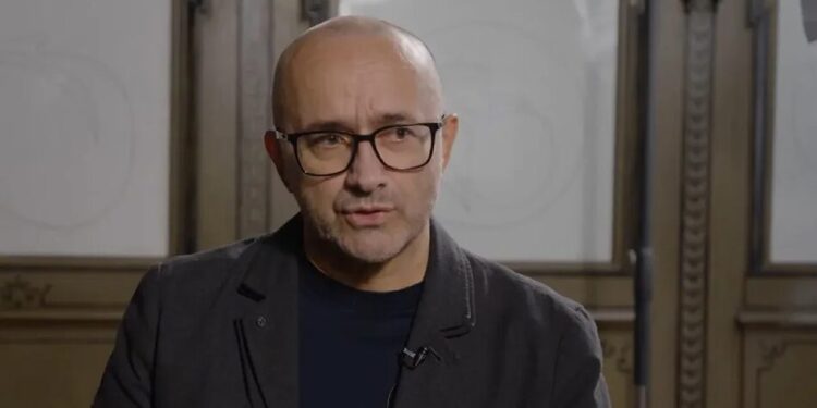російський режисер Звягінцев у Каннах звернувся до путіна із закликом “закінчити бійню”