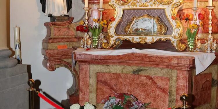 У чеській базиліці викрали 800-річний череп, який вважають реліквією святої