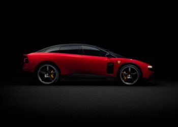 Ferrari представила перший електромобіль Luce потужністю 1035 к.с. – що всередині