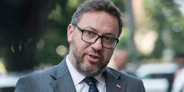 Колишній посол Польщі в Україні повернув нагороду Зеленського через рішення щодо УПА