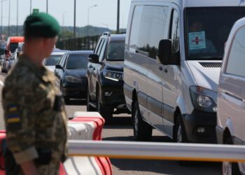 На кордоні з Польщею черги – перелік найбільш завантажених пунктів пропуску