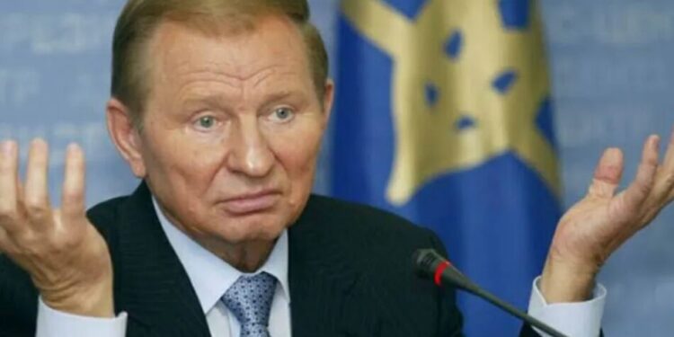 Кучма теж відмовився від польського ордена після рішення Навроцького щодо Зеленського