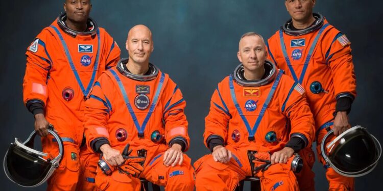NASA назвала імена чотирьох астронавтів історичної місії Artemis III