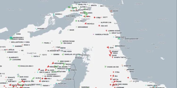 Трафік через Ормузьку протоку неухильно зростає, а GPS-перешкод стає менше