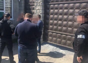 На тютюновому підприємстві викрили несплату податків на 2,3 млрд грн – ексдиректору оголосили підозру