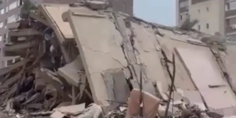 Біля берегів Японії та Венесуели майже одночасно сталися потужні землетруси