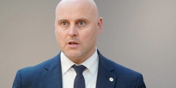 Прем’єр Латвії доручить знайти механізм для припинення торгівлі з роосією