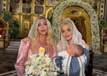 Співачка Аліна Гросу охрестила сина, а хрещеною стала Ірина Білик