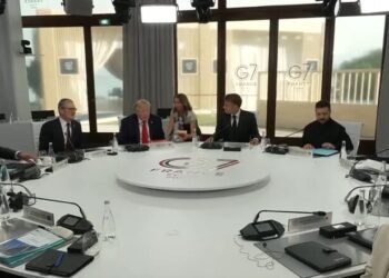 Зеленський і лідери G7 з Трампом зібралися на спеціальне засідання в Евіані