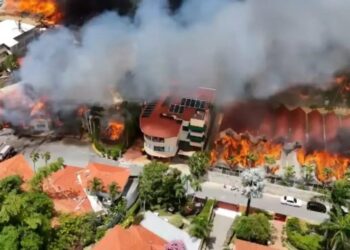 Пожежа знищила курорт у Домінікані, загинув турист і евакуйовано ще майже 1700