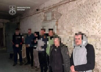 У Києві викрили чотирьох осіб, які утримували 11 людей у трудовому рабстві