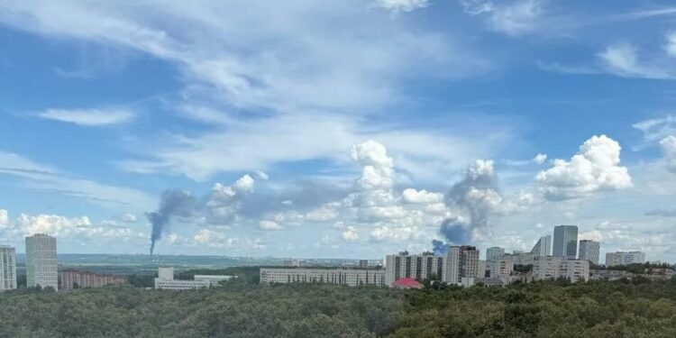 В уфі фіксують пожежу після атаки на НПЗ