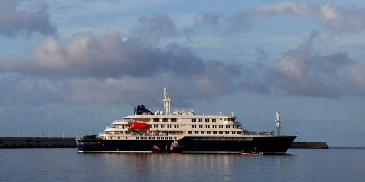 Корабель MV Hondius допустили до рейсів після спалаху хантавірусу, що забрав життя трьох пасажирів