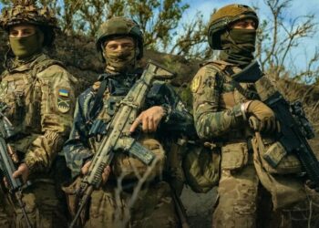 Виплати 300 тисяч та звільнення зі служби: у Міноборони розповіли про нові правила для військових