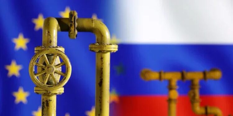 Країни Балтії закликали ЄС прискорити відмову від імпорту російської нафти – FT