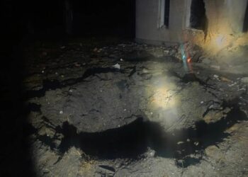 Нічна атака дронів на Шостку призвела до загибелі жінки та руйнувань