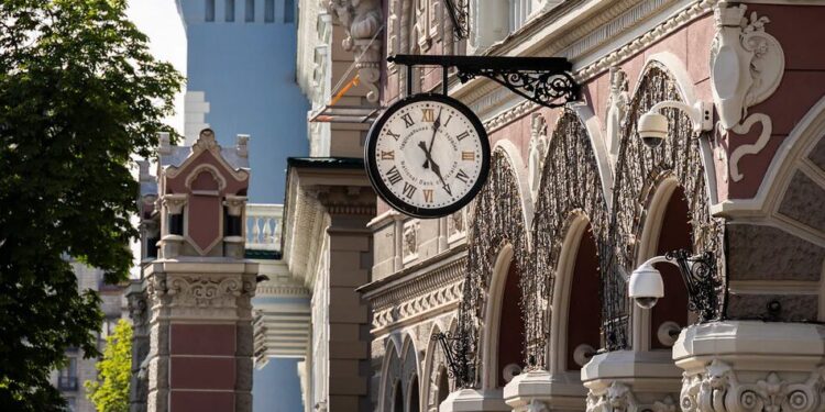 НБУ знову зберіг облікову ставку на рівні 15% та готовий до її підвищення