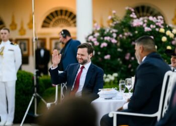 Венс визнав, що інтереси США та Ізраїлю щодо Ірану можуть "розходитися"