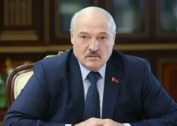 лукашенко заявив про зустрічі з представниками Зеленського і додав, що білорусь "не втягнуть" у війну