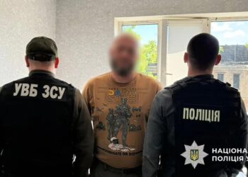 Працівники ТЦК у Дніпрі викрали чоловіка, а коли йому стало погано – викинули біля смітника. Двоє з них отримали підозри