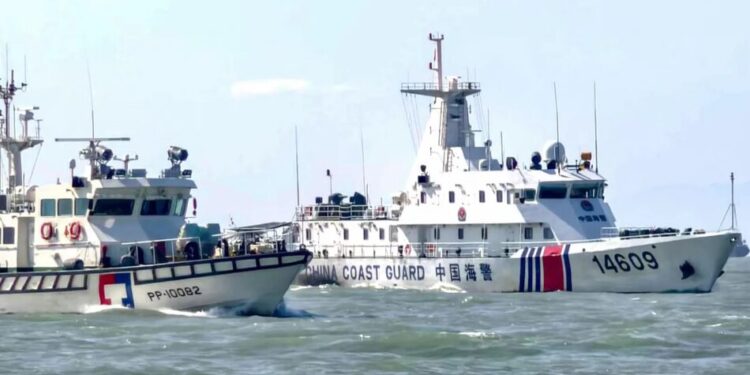 Китай розпочав спеціальну морську операцію біля Тайваню