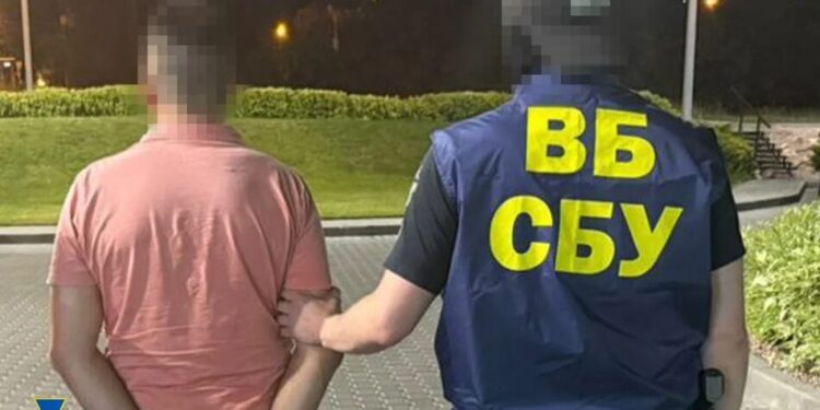Заступника директора ДП затримали у Дніпрі на спробі "підкупити" співробітника СБУ