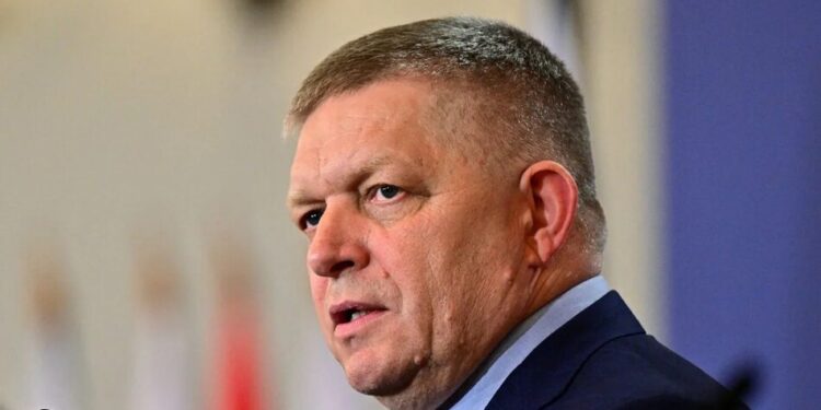 Фіцо виступив проти нової військової допомоги Україні перед самітом НАТО