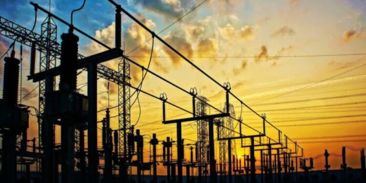 У чотирьох областях України зафіксовані часткові знеструмлення після обстрілів та негоди – Міненерго