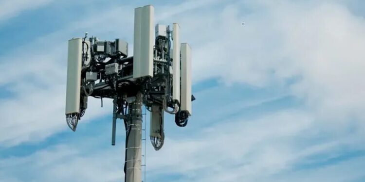 рф може запустити 5G, який не підтримуватиметься більшістю смартфонів через нетипові частоти – розвідка