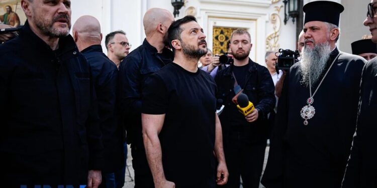 Президент відповів, чи буде росіянам помста за удар по Києво-Печерській лаврі