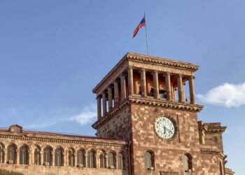 У Вірменії завершили підрахунок голосів на виборах – лідирує партія Пашиняна. У ЄС уже привітали