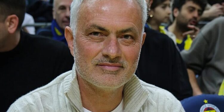 Жозе Моуріньо знову очолив мадридський "Реал"