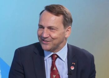Переговори про мир мають бути прямими між Зеленським і путіним – Сікорський